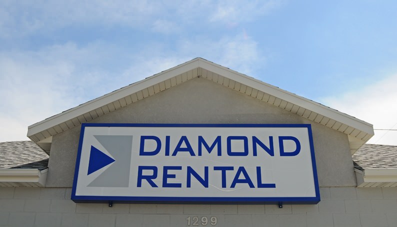 Diamond Rental Sign